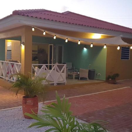 Local Willibrord Lodge Willibrordus Екстер'єр фото