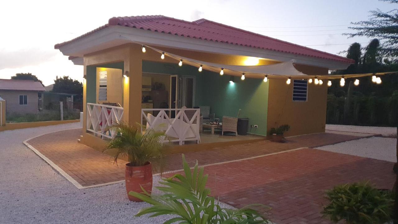Local Willibrord Lodge Willibrordus Екстер'єр фото